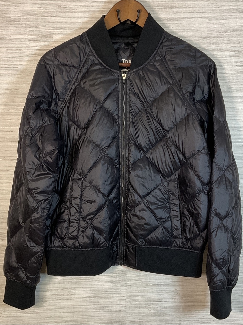 Aritzia TNA Cahana Quilted Down Puffer Bomber Jacket Black Medium